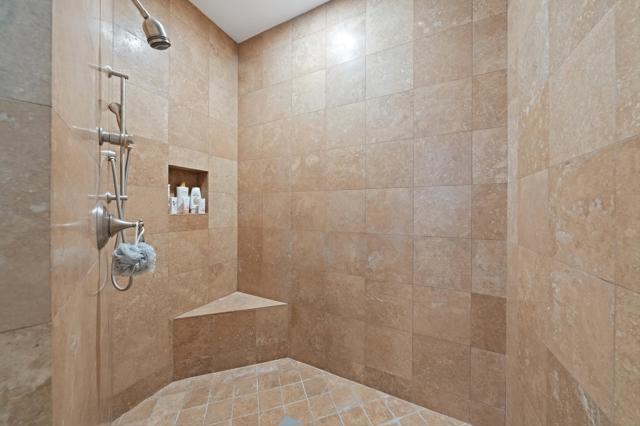 81080 Shinnecock, La Quinta CA: https://media.crmls.org/mediaz/43e16dd6-fc0c-47f7-9583-12ce6da72dc4.jpg