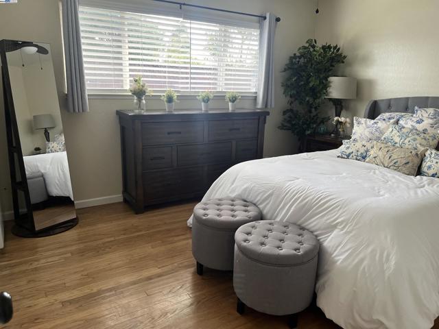 5774 Crow Lane, San Jose CA: https://media.crmls.org/mediaz/43e1faa8-8abf-4681-9abb-5f550b67101e.jpg