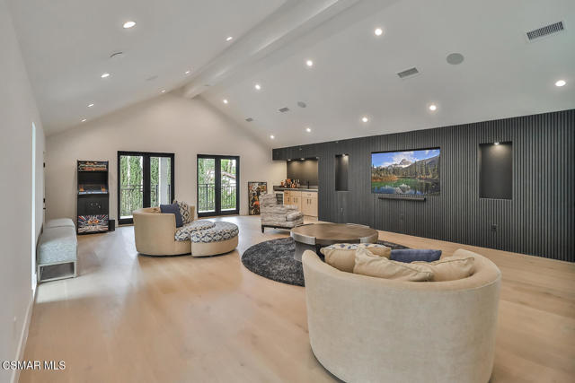 31754 Foxfield Drive, Westlake Village CA: https://media.crmls.org/mediaz/43e20737-f666-4753-89d5-c20890907f16.jpg