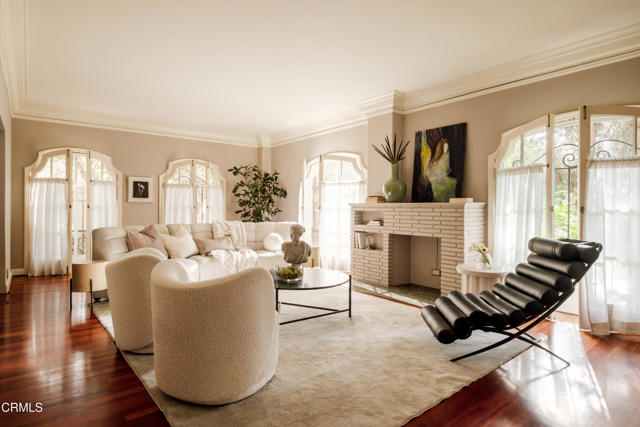 Detail Gallery Image 8 of 62 For 80 N Euclid Ave #102,  Pasadena,  CA 91101 - 2 Beds | 2 Baths