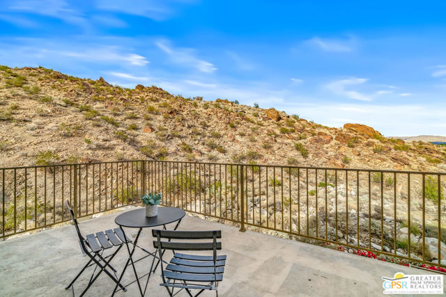 2857 Greco Court, Palm Springs CA: https://media.crmls.org/mediaz/43e2b030-6fe1-4194-9933-5d2063a33f92.jpg