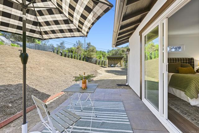 752 Quiet Place, Escondido CA: https://media.crmls.org/mediaz/43e3cd52-6db5-487c-b2ab-36c922bcc59c.jpg