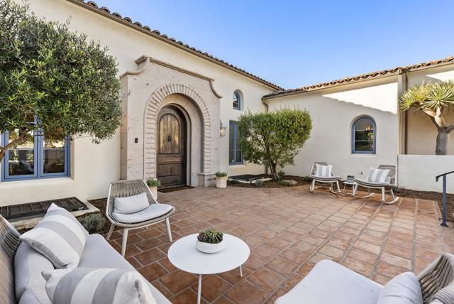 16636 El Zorro Vista, Rancho Santa Fe CA: https://media.crmls.org/mediaz/43e57944-0531-4253-96c4-cb4482ac4578.jpg