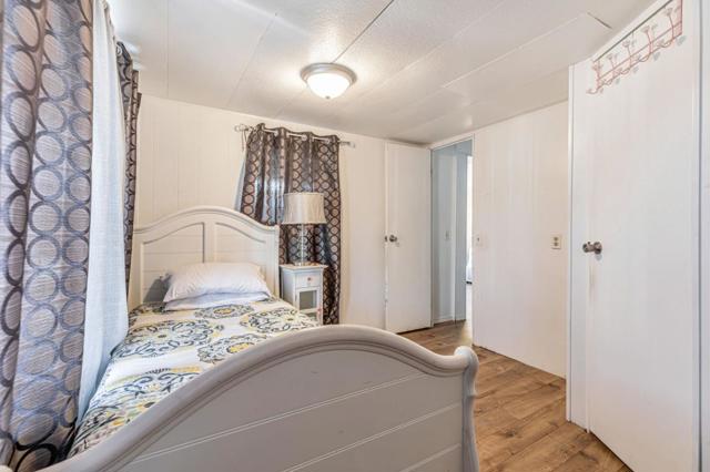 500 W 10 Street, Gilroy CA: https://media.crmls.org/mediaz/43e67dfb-434f-4a1f-8d59-beaa0cb0ff27.jpg