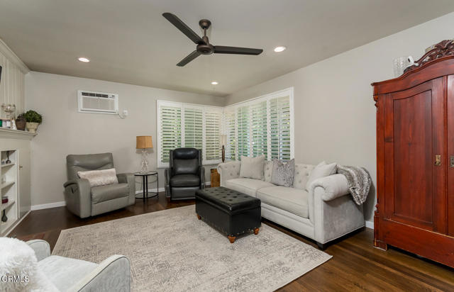 4841 Hill Street, La Canada Flintridge CA: https://media.crmls.org/mediaz/43e76c85-4dcc-470b-a66b-df8ee81bbfdc.jpg