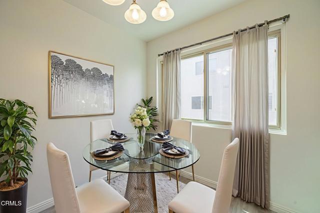 Detail Gallery Image 25 of 48 For 22239 1/4 Erwin St, Woodland Hills,  CA 91367 - 2 Beds | 2 Baths