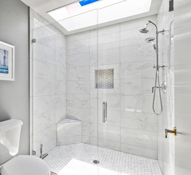 48114 Calle Seranas, La Quinta CA: https://media.crmls.org/mediaz/43e7d911-594b-4923-9ed3-6aac21921d80.jpg