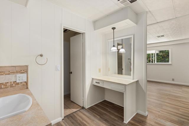 718 Sycamore Avenue, Vista CA: https://media.crmls.org/mediaz/43e929fe-32f7-4838-94c8-1dec9225307e.jpg