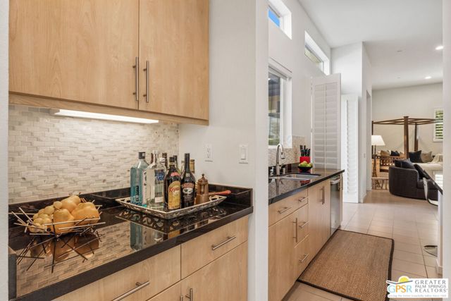 702 Axis Way, Palm Springs CA: https://media.crmls.org/mediaz/43e95e90-fc13-4d0f-aab9-a4720d4fce41.jpg