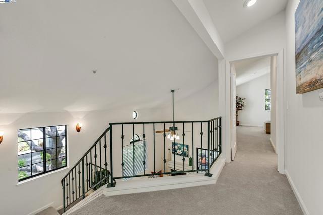 39280 Marbella Terraza, Fremont CA: https://media.crmls.org/mediaz/43e996ac-a8d8-4c26-a933-c07609a325b1.jpg