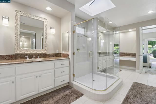 132 Victoria Pl, Danville CA: https://media.crmls.org/mediaz/43e9c335-ccea-4811-bfb9-c02dd3d408f6.jpg