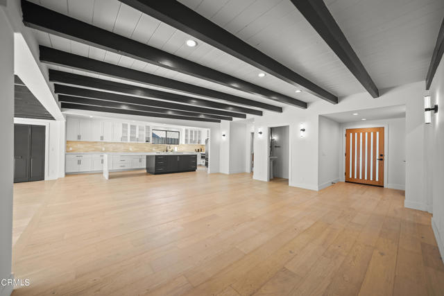 9518 Forbes Avenue, Northridge CA: https://media.crmls.org/mediaz/43eb64fb-1121-4041-93f2-e14901575ab2.jpg