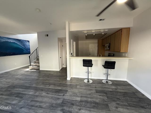 2328 Eskimo Lane, Ventura CA: https://media.crmls.org/mediaz/43ec6fc0-82d9-49c2-9021-81a2fb19ba96.jpg