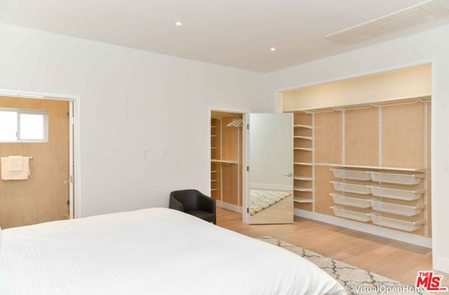 1818 Thayer Avenue, Los Angeles CA: https://media.crmls.org/mediaz/43ec73c1-0fda-4043-9504-3452c247716f.jpg