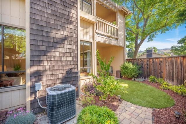 2137 Darnis Circle, Morgan Hill CA: https://media.crmls.org/mediaz/43ec74a9-9960-452b-bc96-8665e7427568.jpg