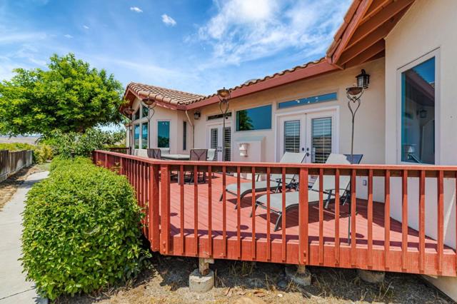 50 Schmidt Court, Hollister CA: https://media.crmls.org/mediaz/43ed4757-8041-4597-828c-6bd579562638.jpg