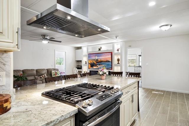 Detail Gallery Image 17 of 63 For 2400 W Valley Pkwy #36,  Escondido,  CA 92029 - 4 Beds | 2 Baths