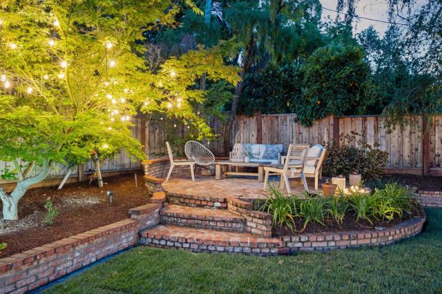 140 Stonybrook Road, Los Gatos CA: https://media.crmls.org/mediaz/43ee9ac7-d7e0-4108-94c3-16da1c300165.jpg