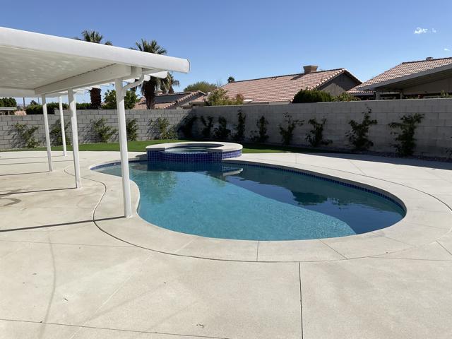 69835 Bluegrass Way, Cathedral City CA: https://media.crmls.org/mediaz/43eeb1d7-4789-4ade-bfe1-82ddd3141557.jpg