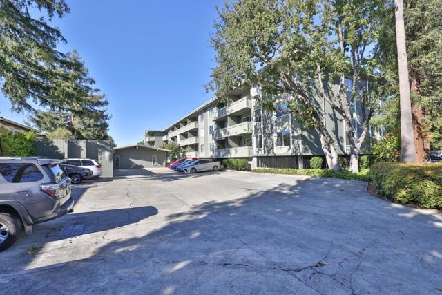 1458 Hudson Street, Redwood City CA: https://media.crmls.org/mediaz/43ef27d0-28bf-4f77-9efd-537ce85cdadc.jpg