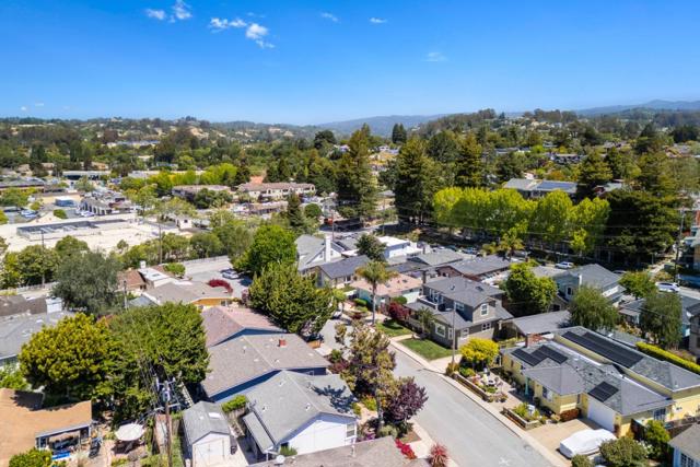720 Gilroy Drive, Capitola CA: https://media.crmls.org/mediaz/43f020c4-9739-47d5-9b74-4ce443152a8e.jpg