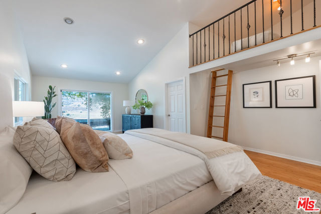 8919 Moorcroft Avenue, West Hills CA: https://media.crmls.org/mediaz/43f09fcc-75f8-43c5-adfb-eca367b7fb9d.jpg