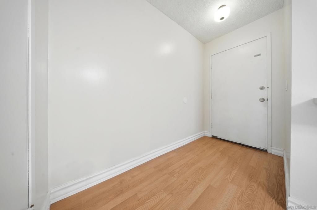 1257 Grand Avenue - photo 6