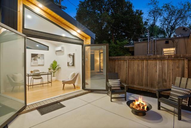 986 Loma Verde Avenue, Palo Alto CA: https://media.crmls.org/mediaz/43f0ac1d-ac95-4d1b-a473-09b33e3796cb.jpg