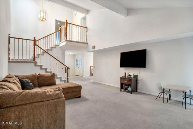 3008 Shadow Brook Lane, Westlake Village CA: https://media.crmls.org/mediaz/43f14267-b315-4988-901b-167449f72d34.jpg