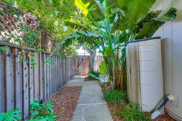 269 Bush Street, Mountain View CA: https://media.crmls.org/mediaz/43f1d61c-1de1-4c4b-905f-4d33b1d1bde1.jpg