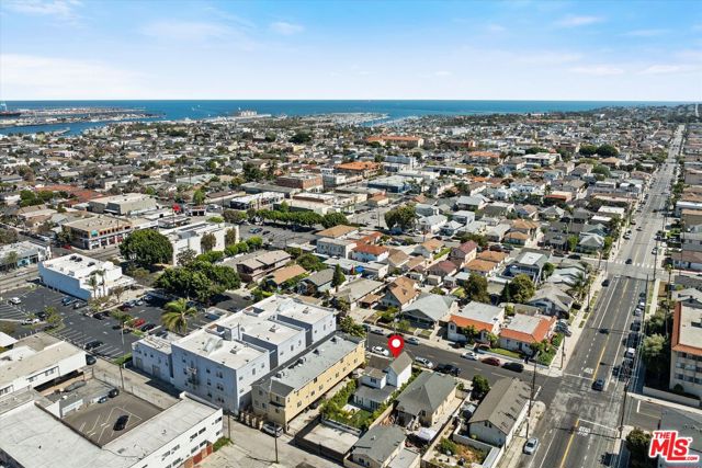 584 W 10th Street, San Pedro CA: https://media.crmls.org/mediaz/43f23c91-a701-46a1-90c1-8cdfc38be2d3.jpg