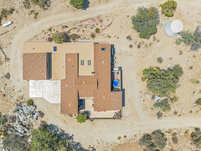 70770 S View Drive, Mountain Center CA: https://media.crmls.org/mediaz/43f246ad-f07a-417e-8dc7-c167a136e9c0.jpg