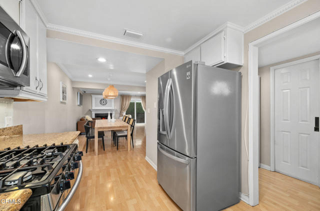 Detail Gallery Image 10 of 24 For 3130 Montrose Ave #110,  La Crescenta,  CA 91214 - 2 Beds | 2/1 Baths