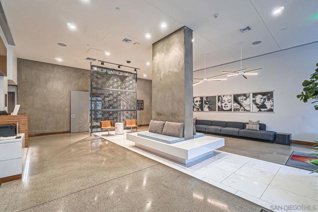 321 10th Ave, San Diego CA: https://media.crmls.org/mediaz/43f3677b-f29e-4bb6-a2fa-dfce0bb7374a.jpg