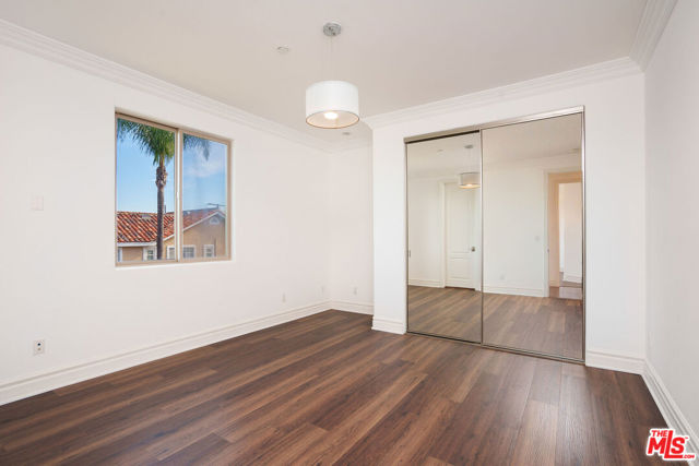 2005 Robinson Street, Redondo Beach, California 90278, 4 Bedrooms Bedrooms, ,3 BathroomsBathrooms,Residential,For Sale,Robinson,26638819