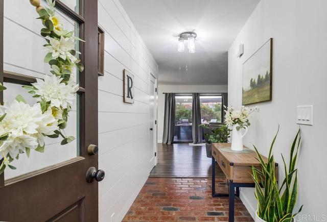 Detail Gallery Image 3 of 70 For 2444 via Dieguenos, Alpine,  CA 91901 - 3 Beds | 2 Baths