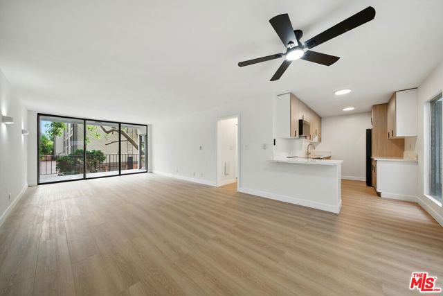 305 San Vicente Boulevard