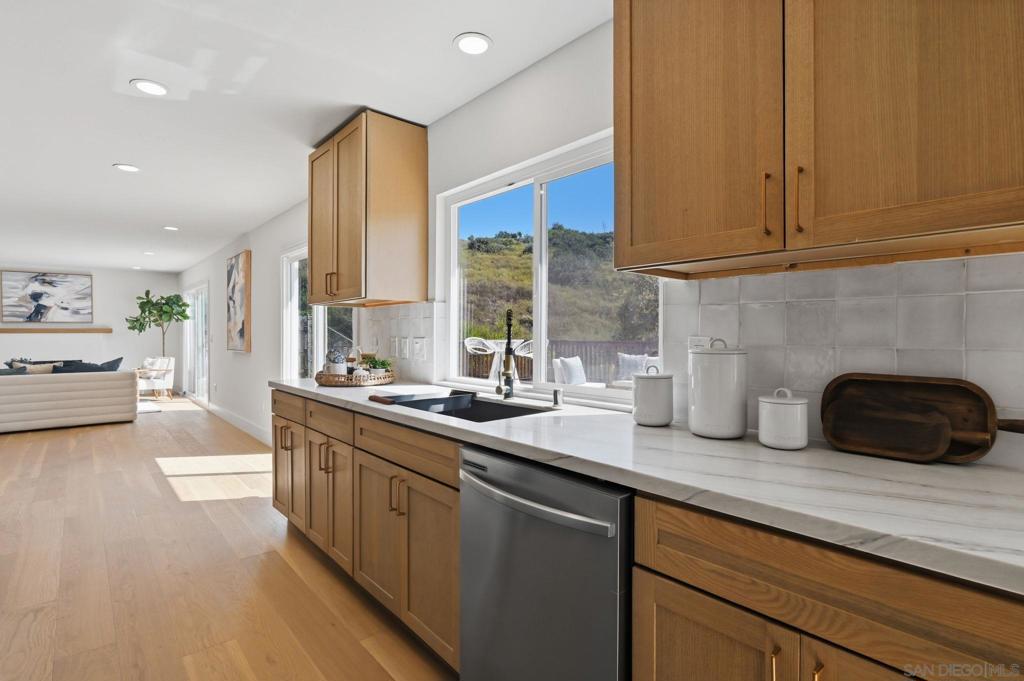 3131 Erie St - photo 13