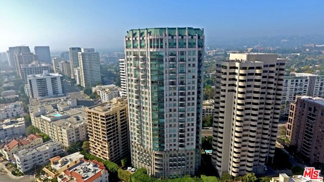 10580 Wilshire Boulevard, Los Angeles CA: https://media.crmls.org/mediaz/43f48f98-cd7c-402c-b00a-4815a08c23af.jpg