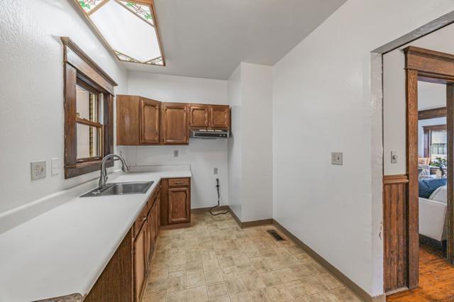 333 Waverley Street, Palo Alto CA: https://media.crmls.org/mediaz/43f4e79b-6923-4486-b5bb-a8ce5f306e8f.jpg