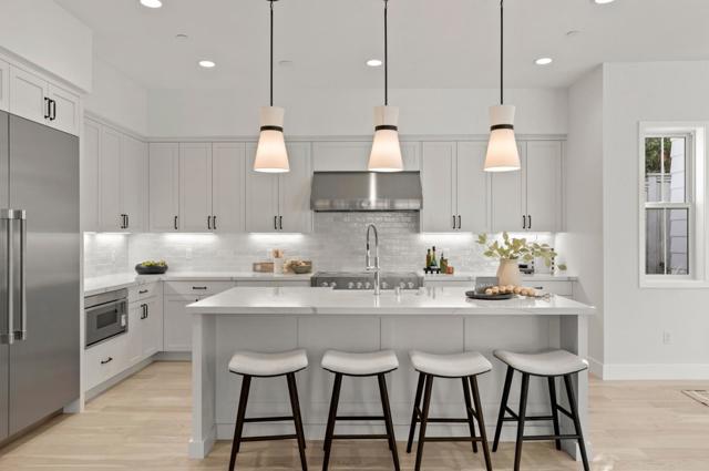 3070 Sterling Way, Redwood City CA: https://media.crmls.org/mediaz/43f54f1d-e3cb-455f-ad24-1c29c898de7a.jpg
