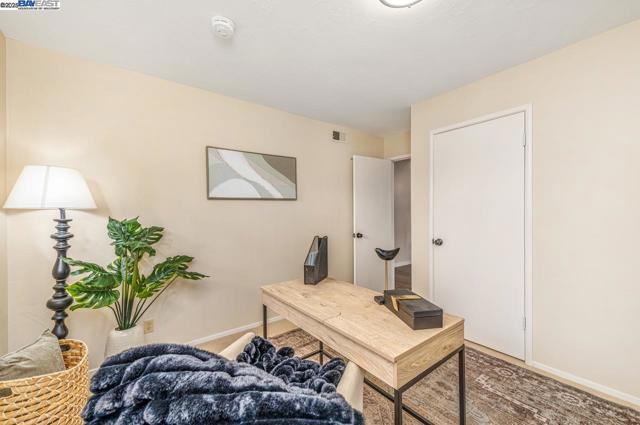 505 Joyce St, Livermore CA: https://media.crmls.org/mediaz/43f58ee0-35af-4d95-b097-75c137cbca38.jpg