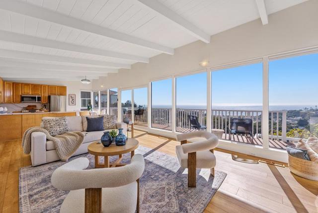 220 Shoreview Drive, Aptos CA: https://media.crmls.org/mediaz/43f593fd-00ea-4d3e-a47a-632ed2413086.jpg