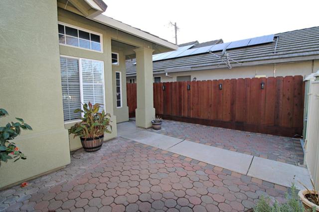 778 Mission Ridge Drive, Manteca CA: https://media.crmls.org/mediaz/43f59bbf-8349-435f-9ee7-f00bada2e4fb.jpg