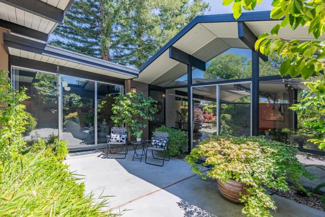 814 Beaverton Court, Sunnyvale CA: https://media.crmls.org/mediaz/43f602de-9591-48ee-97b1-7f8d3635c8ef.jpg