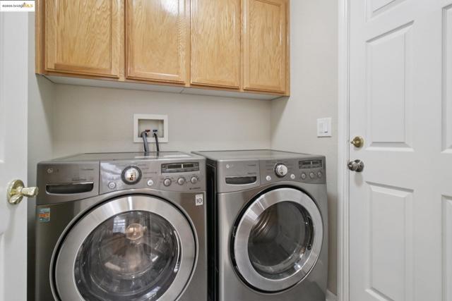 1838 Buck Mountain Ct, Antioch CA: https://media.crmls.org/mediaz/43f604b4-a3fe-4101-8aac-b78480c947b0.jpg