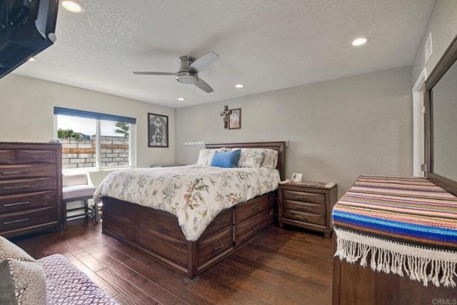 519 Meadow Grove Place, Escondido CA: https://media.crmls.org/mediaz/43f60929-dd8b-45ad-b078-8a3d58ecce6c.jpg