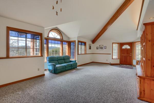 40835 Big Oak Flat Road, Oakhurst CA: https://media.crmls.org/mediaz/43f61b60-4f96-4305-9f95-4d92d7d397a1.jpg