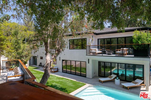 101 Greenfield Avenue, Los Angeles CA: https://media.crmls.org/mediaz/43f68d69-7391-4ea1-883c-8bbaa5018359.jpg