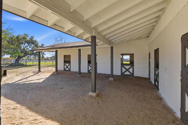 12101 Columbet Avenue, San Martin CA: https://media.crmls.org/mediaz/43f77f8b-b84b-404f-900c-ffed512db585.jpg